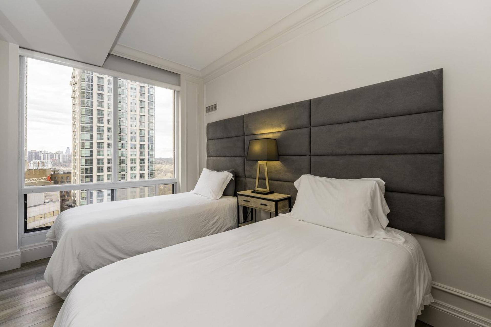 Sky Suites Yorkville Τορόντο Εξωτερικό φωτογραφία