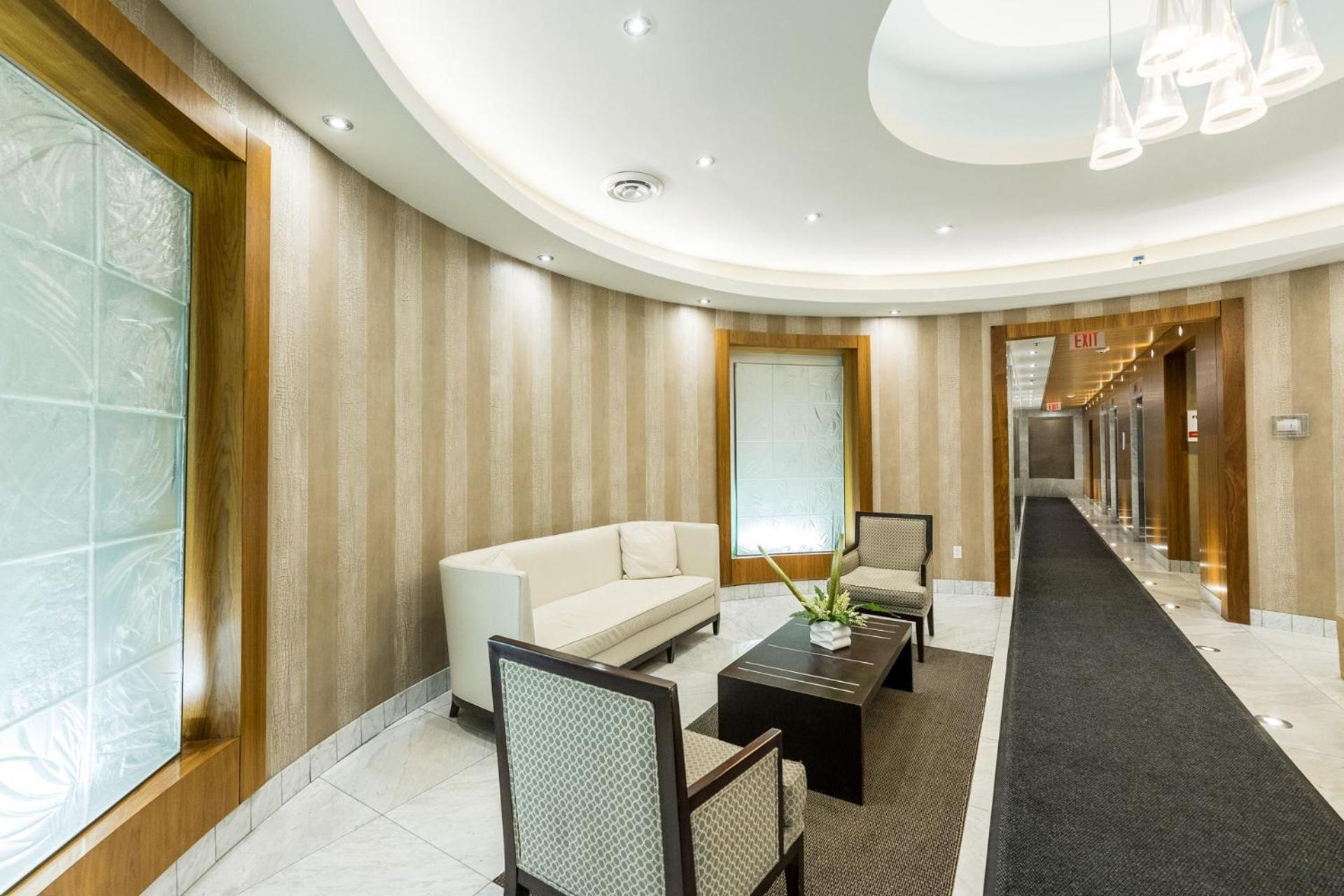 Sky Suites Yorkville Τορόντο Εξωτερικό φωτογραφία