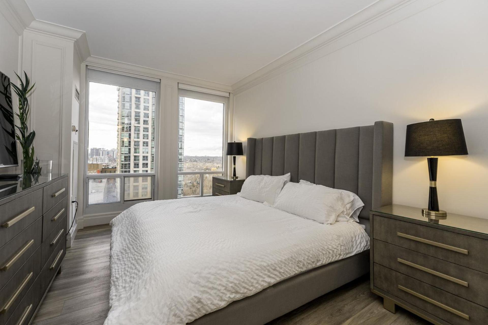 Sky Suites Yorkville Τορόντο Εξωτερικό φωτογραφία