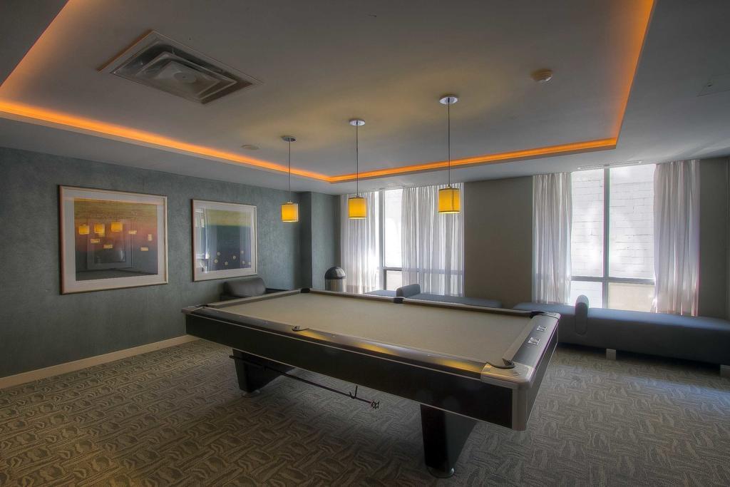 Sky Suites Yorkville Τορόντο Δωμάτιο φωτογραφία