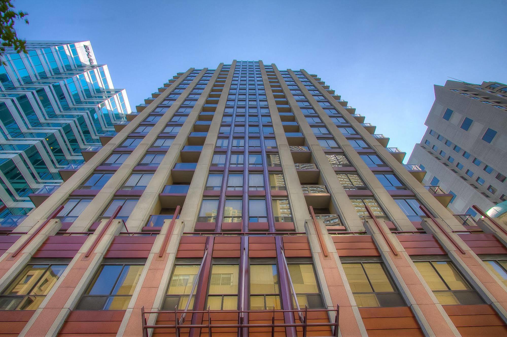 Sky Suites Yorkville Τορόντο Εξωτερικό φωτογραφία